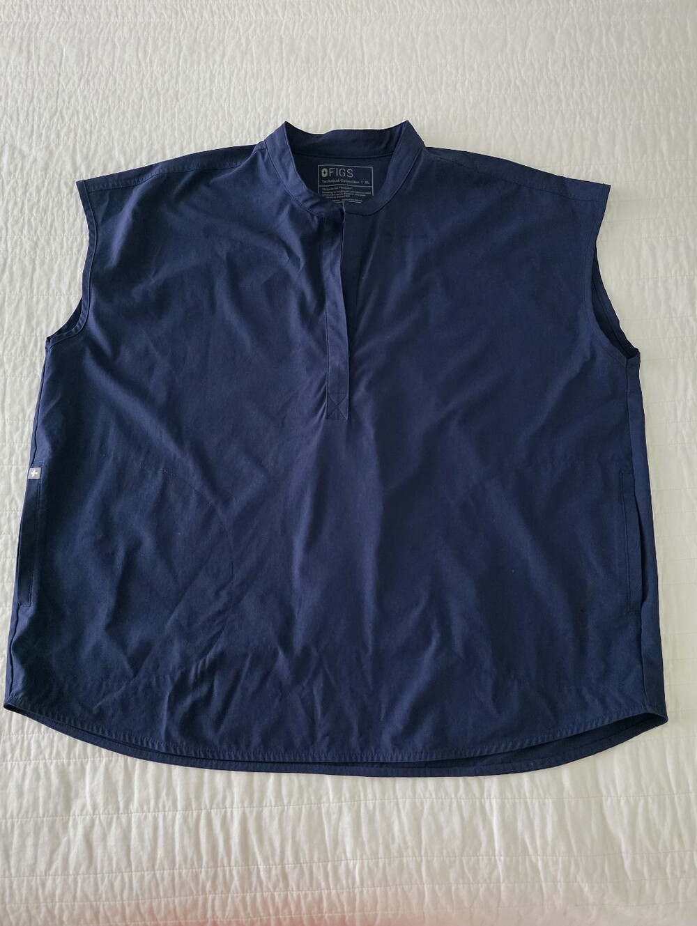 Figs Technical Collection Scrub Top Navy Sleeveless Women's XL